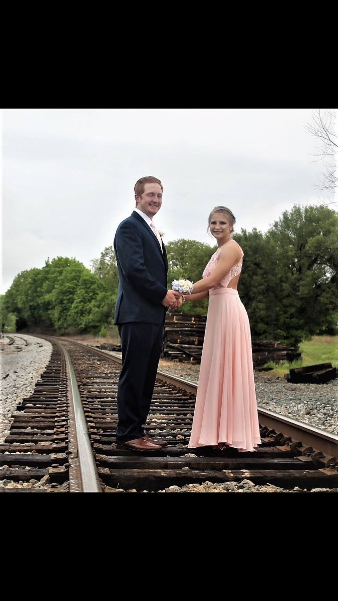 Senior prom might have been boring but you definitely made it seem worth it❤️