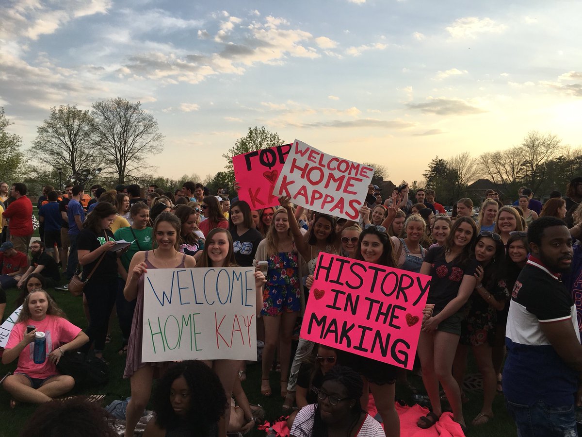 ValpoFSL's tweet photo. We are ready to welcome home the men of Kappa Alpha Psi at Valpo!! #FoundingLine #History https://t.co/SbWRrkireJ