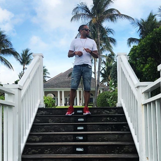 jmiles522's tweet photo. I think my wife took the cover photo for my next album. ๐๐๐๐ #spoileralert #inyourfuture https://t.co/8cMufvwgml https://t.co/Pw2yGUt3aM