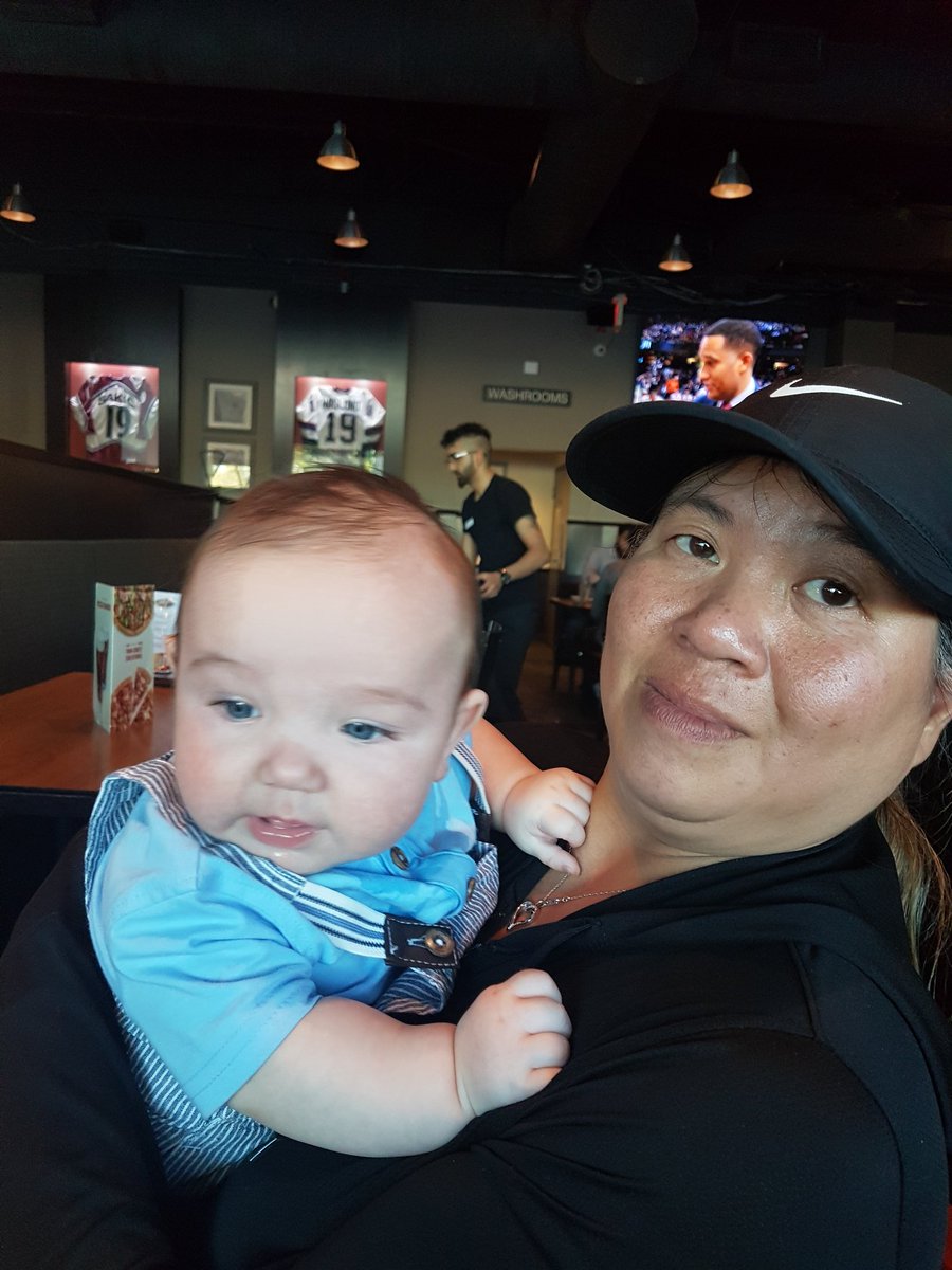 WayneHalcro13's tweet photo. Having the time of our life today ..my fiance finally made it home
#babies #goodtimes #love @bostonpizza @Courtenaybc https://t.co/Y9FZYkdwed