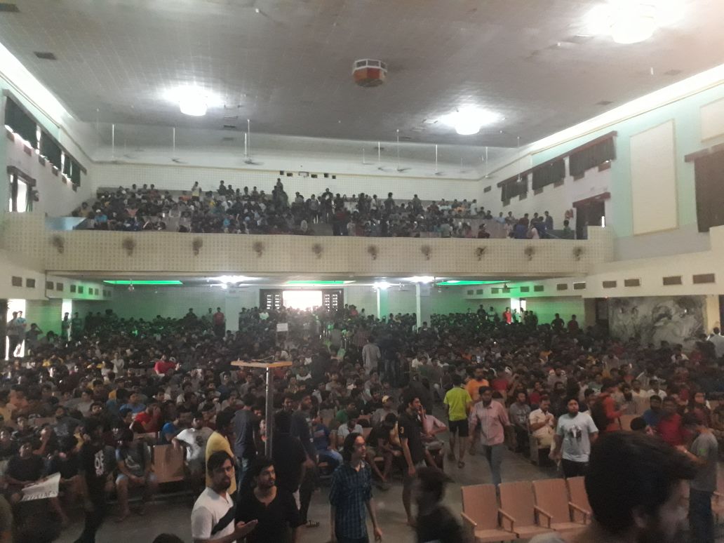 hrishavraj_96's tweet photo. @narendramodi @HRDMinistry @PrakashJavdekar
 The continuous fee hike is making the institute to loose out on it's most important asset, the quality of students joining the college.
So, we are calling an all campuses protest against the fee hike. 
#rollbackfeehike  #BITSPilani https://t.co/fOJflEmh6C