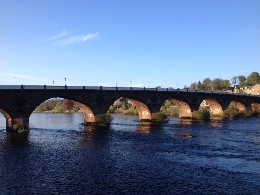 Smeaton’s Bridge looking  elegant and solid in the early evening sunshine yesterday #bridges #RiverTay