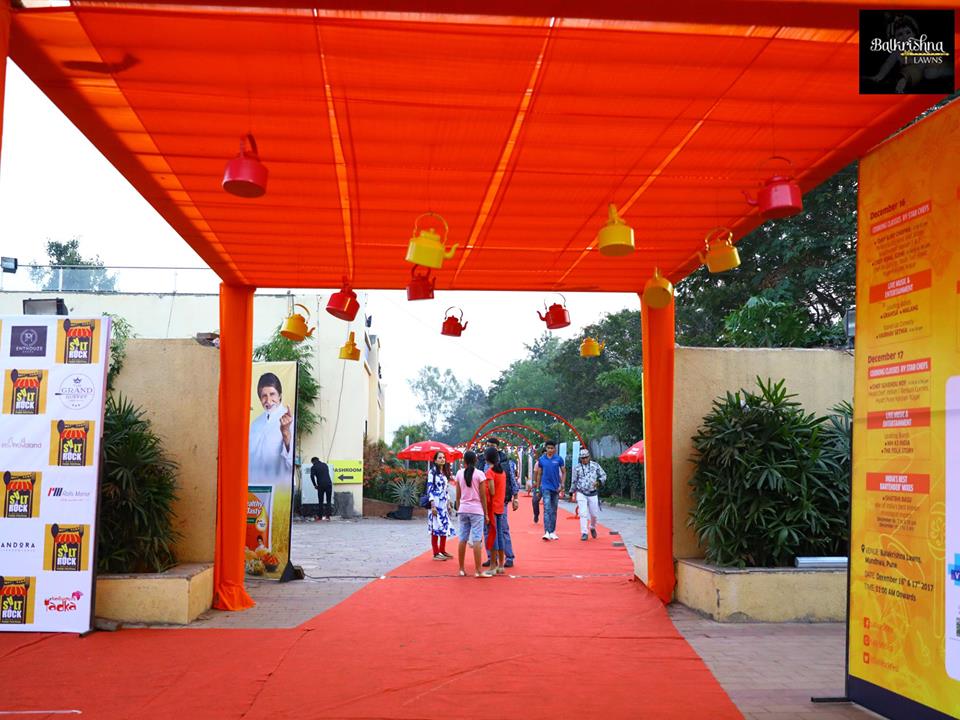 balkrishnalawns's tweet photo. Its much more than what you have expected.  #Fleamarket with  #BalkrishnaLawns. 
#eventlawns  #lawnsinPune  #Puneevents  #Punefest #koregaonpark  #weddingtheme  #weddinglawns #destinationwedding  #weddinginvitations #weddingthemes  #weddingfashion
https://t.co/IOXiYZTTFg https://t.co/ttPV7P5gAE