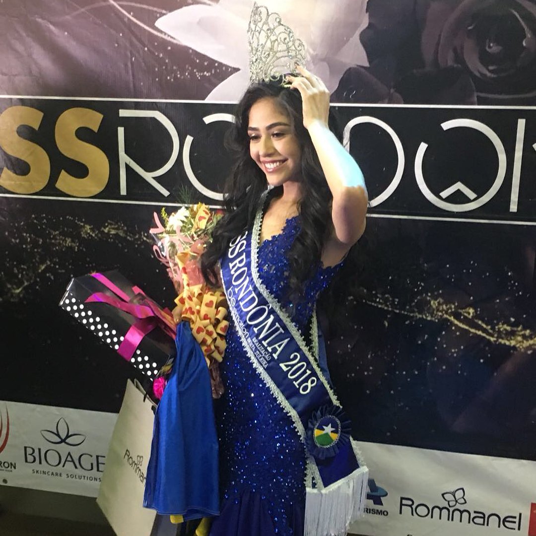 vitocomenta's tweet photo. Miss Rondônia - Thaisi Dias – 20
É estudante de medicina e participa de concursos desde a infância, inclusive com experiência internacional. Rondônia tem seis classificações, com o melhor resultado sendo um 2° lugar em 1998 com Adriana Luci de Souza Reis. #MissBrasil #MissRO https://t.co/mnh0W5q5Ld