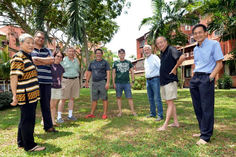 PropertyDirectS's tweet photo. Sometimes, going en bloc means tearing apart neighbourhoods, breaking up relationships and losing childhood memories. https://t.co/WSMmmc12iq #propertymarket #flora #propertysg #sgproperty #enbloc #collectivesales #money #childhoodmemories via @PropertyDirectS https://t.co/odrUKn3vRM