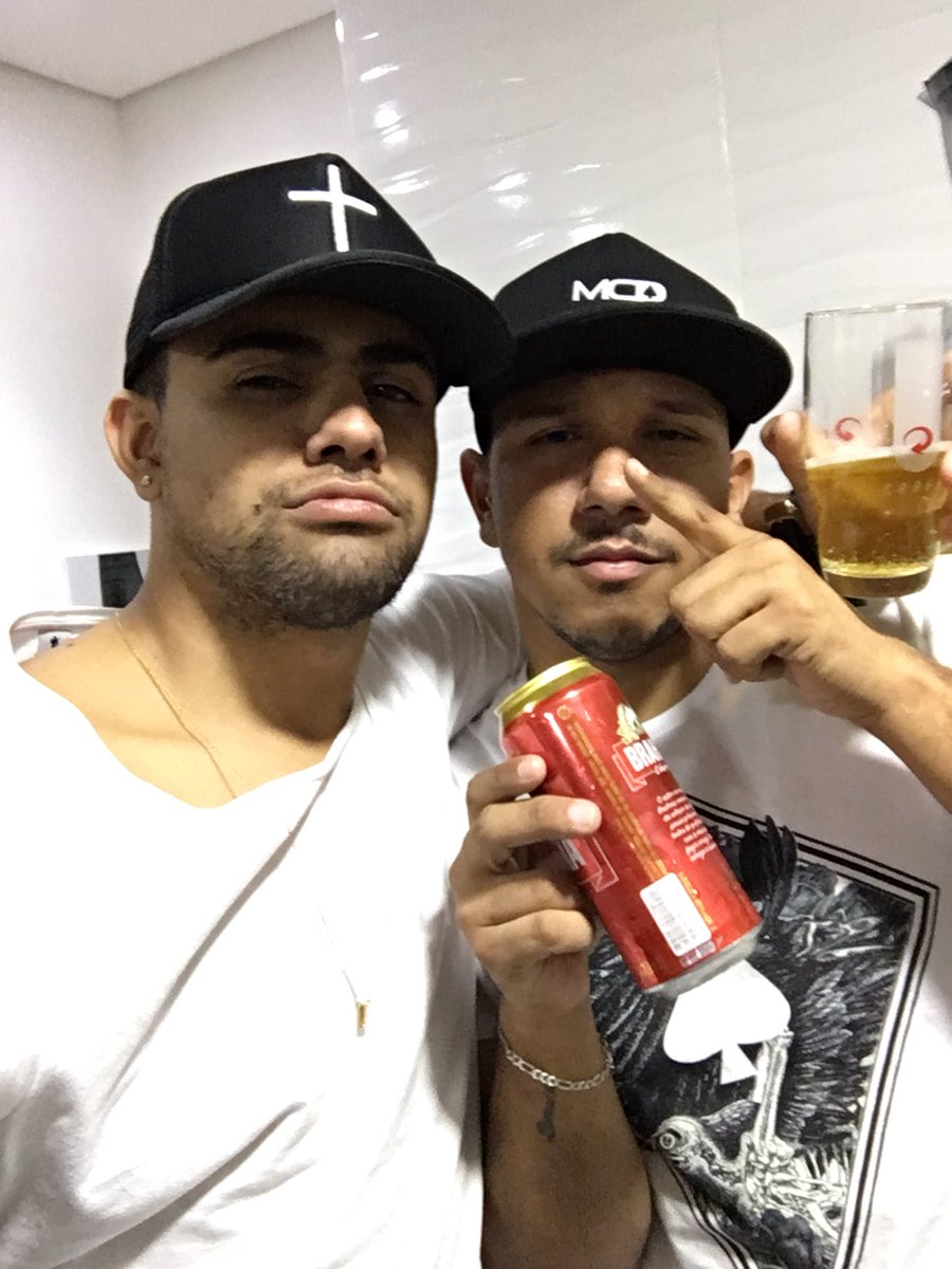 tigresfcbh's tweet photo. #diretoriaomissa #foramoura #foraallysson https://t.co/Ov7qwDexv4