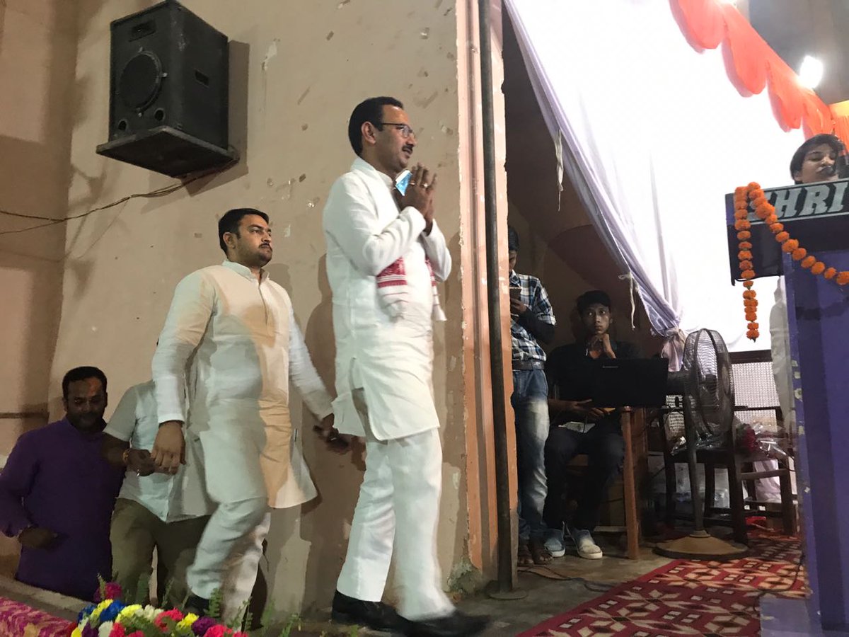 Trayambakbjp's tweet photo. कौशल विकास मेला के क्षेत्रीय समन्वयक का दायित्व निभाते हुए आज उत्तर प्रदेश के रायबरेली जिले में आयोजित शिविर में..... https://t.co/U6jQXsJAAD