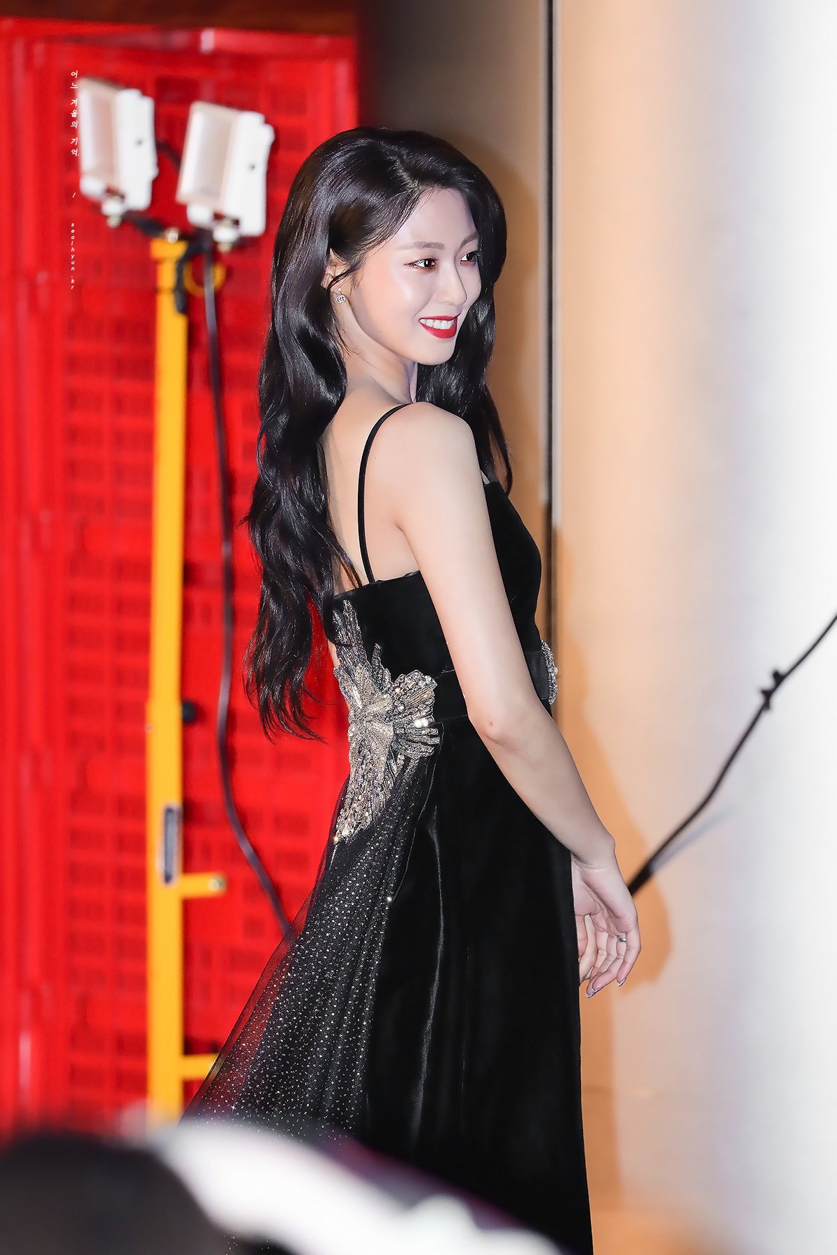 DcfluO7VQAALdFy.jpg:orig