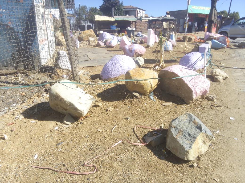 CleanUpWithHit's tweet image. Weeks later it looked like this 
@CleanerJoburg
#CleanUpwithHITMANCEO