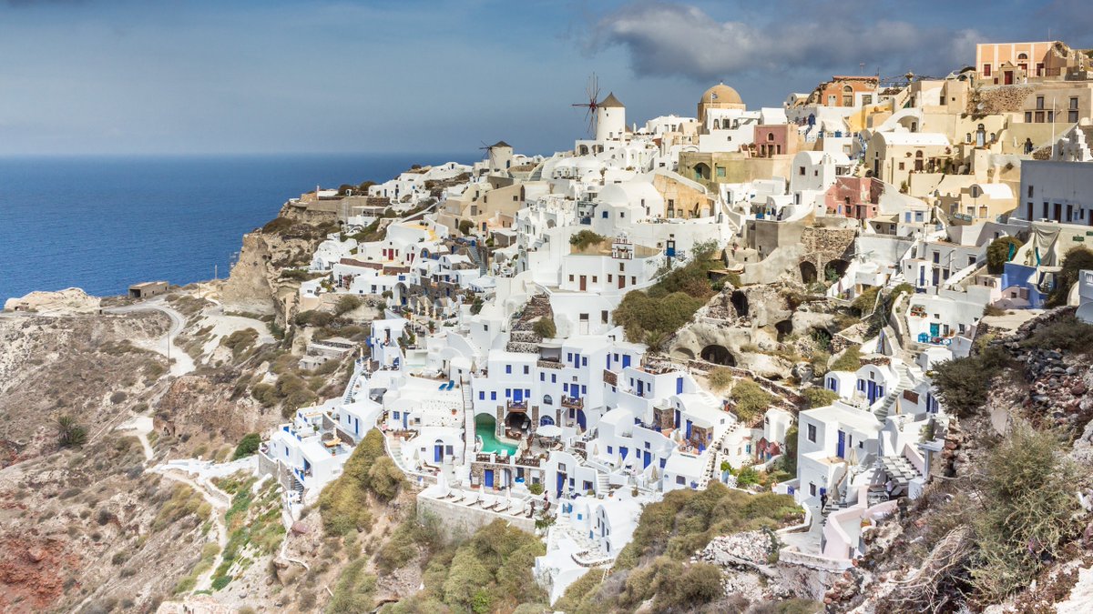 goTRAVAA's tweet photo. Houses on the slopes of an ancient volcano #santorini #greece #santorinigreece #thira #travel #travaa #gotravaa #travelplanner #travelapp #travelplanning #ilovegreece🇬🇷 #ilovegreece #beautifulgreece https://t.co/OiKXXYPeBp