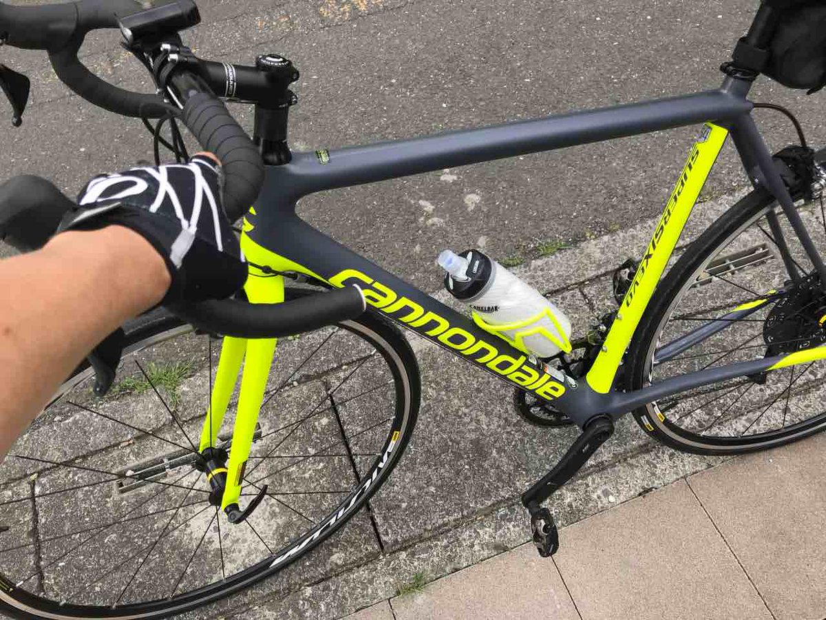 注文してたロードバイクが完成したっていうので取りに行ってきた