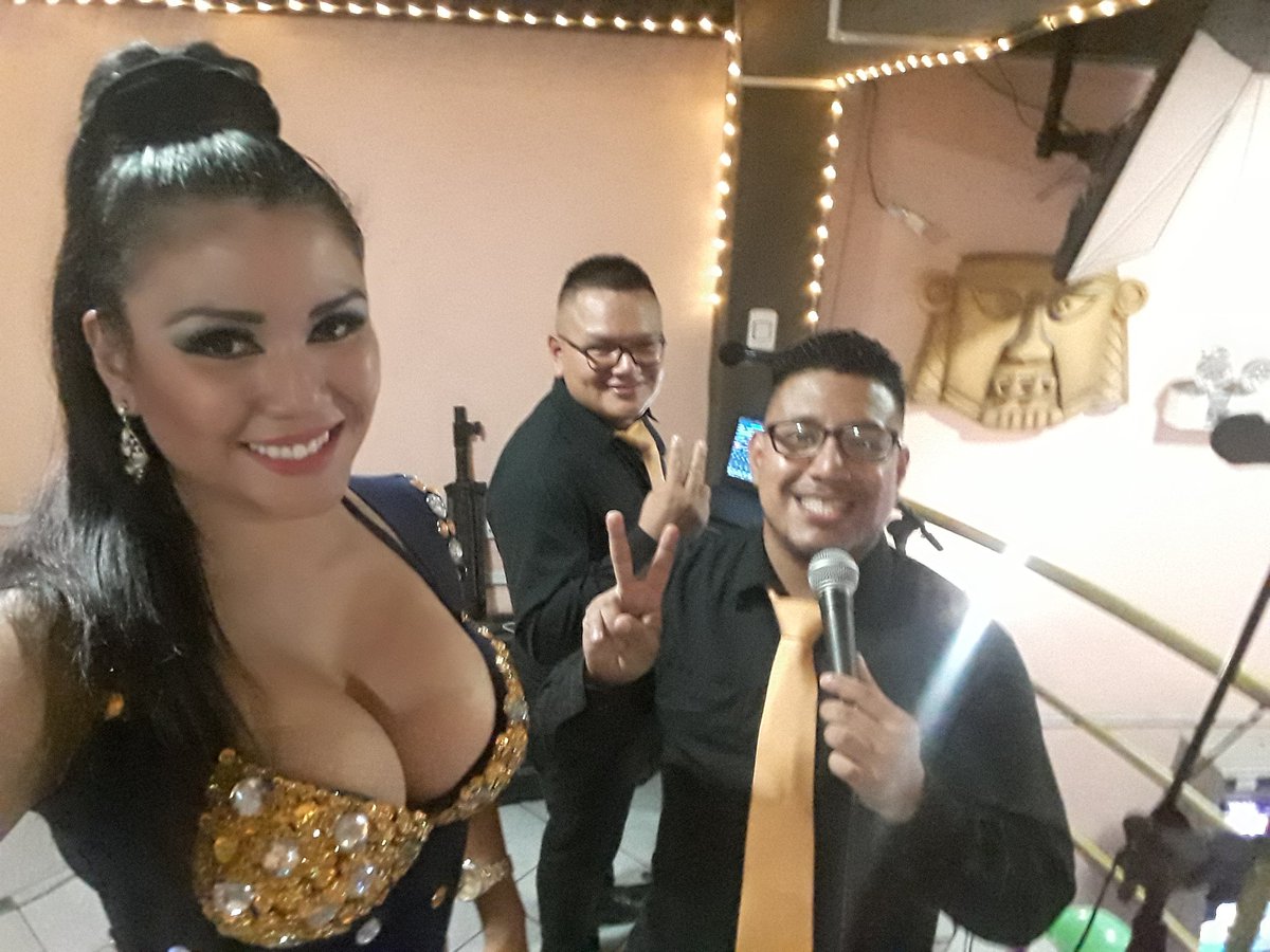 karenaponte15's tweet photo. ShowDeOrquesta #KarenAponteyOrquesta #Fullshow #Fullbaile #FullDiversion #EspectaculoMusical https://t.co/lZigh0iVR1
