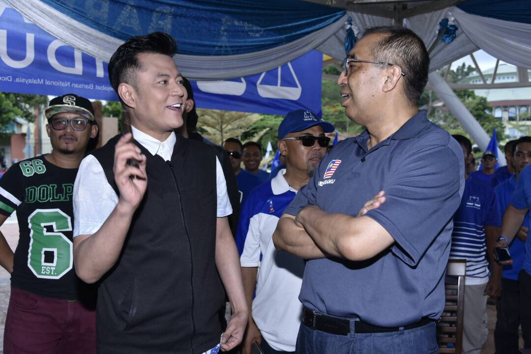 sec_press's tweet photo. Calon BN parlimen Kota Belud Datuk Seri Dr @sallehsaid menghadiri Himpunan anak muda &amp; Grand Final Indoor Game di Dataran Kota Belud @Zainal_nal59 @Umno_kotabelud 

#TatapBN
#HebatkanNegaraku 
#DemiKotaBelud https://t.co/hXKzJgI8qc
