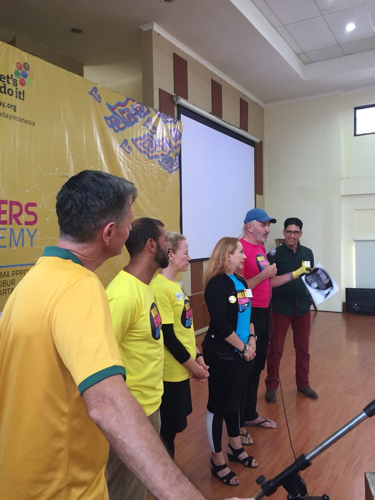 MartenssonPal's tweet photo. #ldiw #worldcleanupday
#connectthecap #wcud #ddh #doyouthinkyouregoingtochangetheworldby #zwia #zerowasteeurope #threefingersup #villasolariasiargao #martenssonpal leaders academy jarkarta https://t.co/5i1ilNAEWE