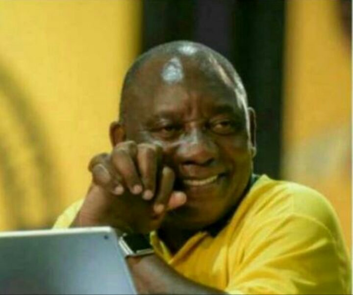 kikithablogger's tweet photo. You go to a Luo's Night and find the entrance ni Ksh0.0003Million, you go back home angry only to realize the following morning that it was 300Kshs
Satan is Real!!!!!!!!!!
#ItTakesObsession #crossover101 #DOZLaunch Sir Alex #DaringAbroad #HighClubLaunch #CABroadcastingAwards https://t.co/n2HHjjlDcv
