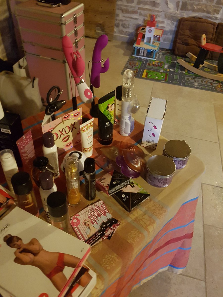 ChristelleR03's tweet photo. #evjf #reunionsecretes #filles #CHALEUR #ANDALEA #ReunionsSecretes #CHRISTELLE #CHRISTELLE03 #sextoys #vdi #christelle03 #sextoys #vdi #soiree #FILLES #CHALEUR https://t.co/lICA7dB0mG