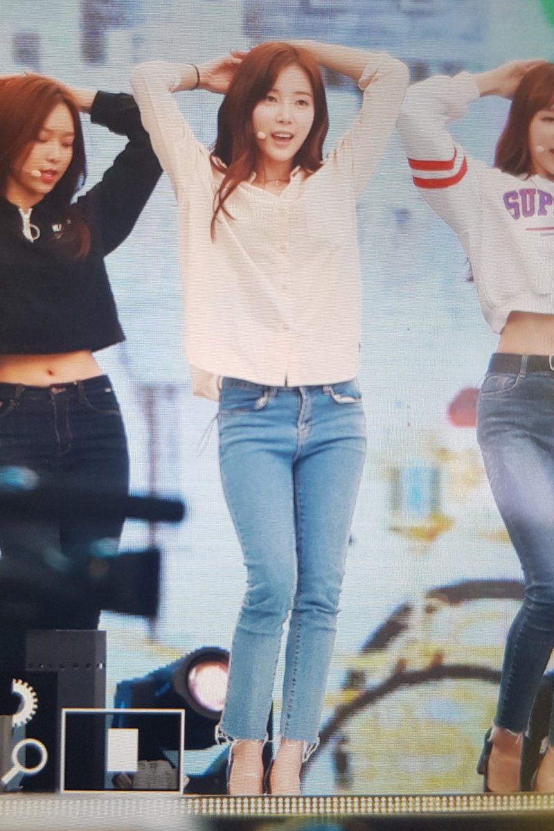 180506 심플리케이팝 리허설 #채경 프리뷰

#윤채경 #CHAEKYUNG 

#에이프릴 #APRIL 

<a href="/4wallE/">❤사월이❤</a> <a href="/APRIL_DSPmedia/">APRIL</a>