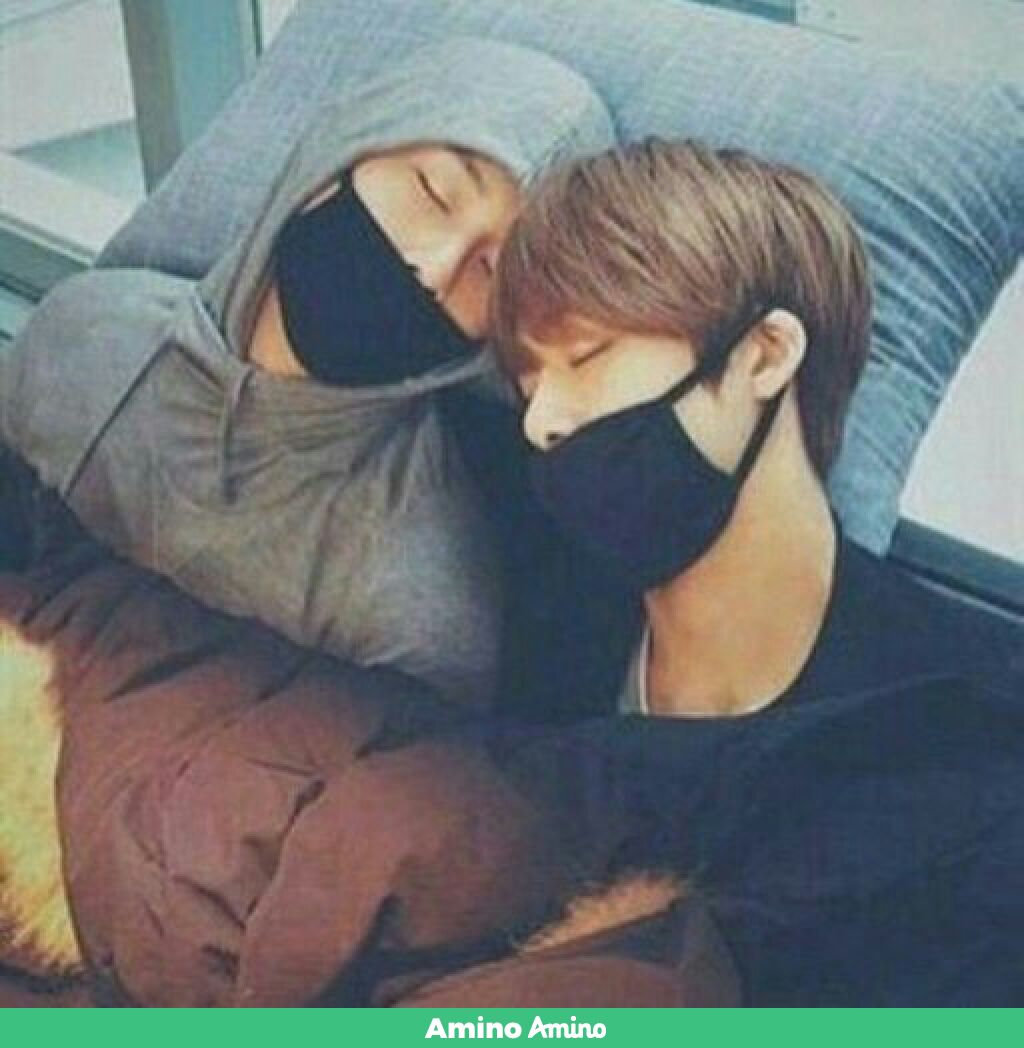 KimRaebin's tweet photo. Remember guys!  
Love is love 
(↑ω↑)
#yoonmin #namjin #Nayeon #cake https://t.co/56dDa59K9m