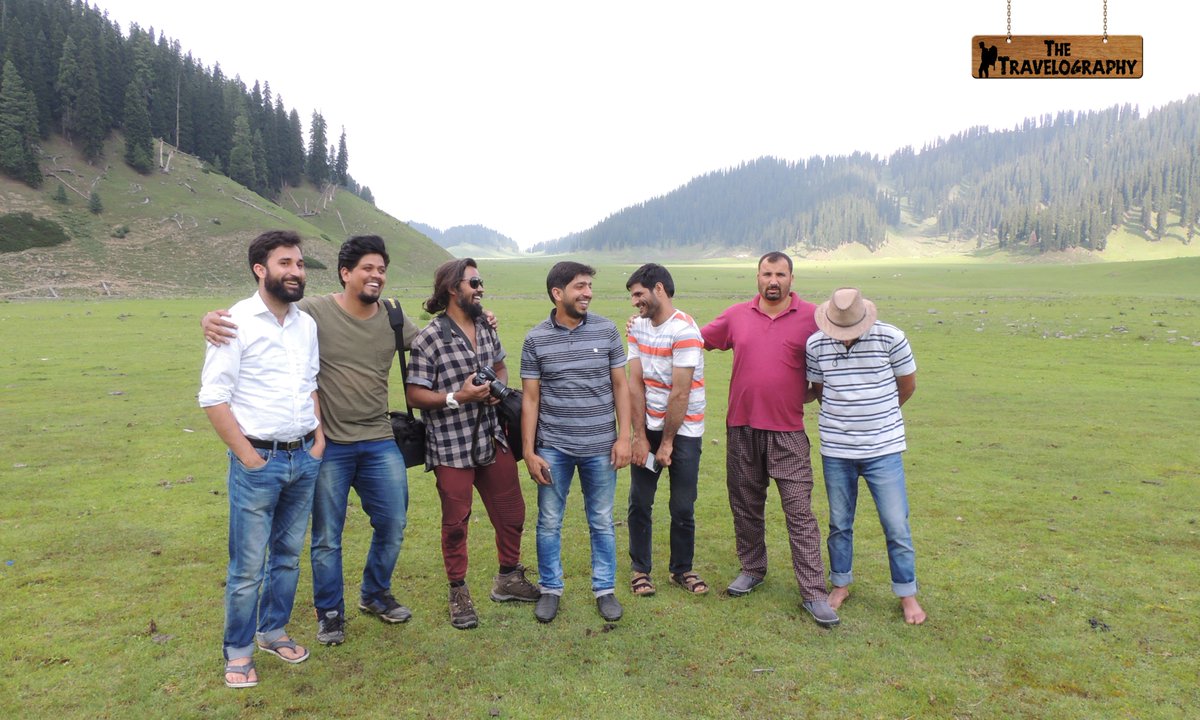 TTravelography's tweet photo. #WorldLaughterDay Laughter is the language of soul. So, LIVE, LAUGH, ENJOY!
ft #Nasir @imkmls #Abhijeet #Showkat at #BangusValley #Kupwara #Kashmir
#TheTravelography #TravelBlogger #IndianBackpacker #backpacking https://t.co/lsOsY7XYpF