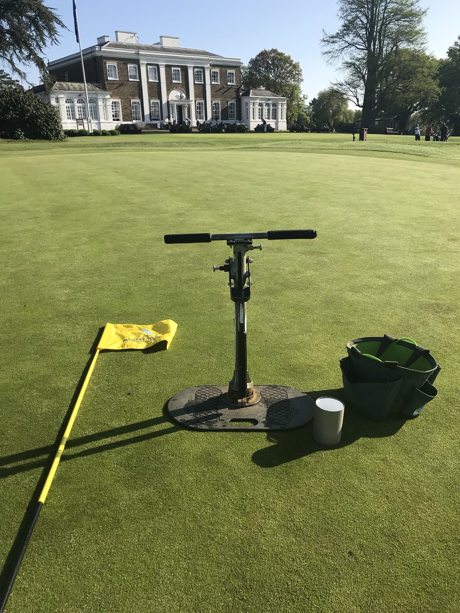 ADAllesio's tweet photo. Lovely morning for a hole change ☀️👌🏻 @HadleyWoodGC https://t.co/8v6z33cXcb