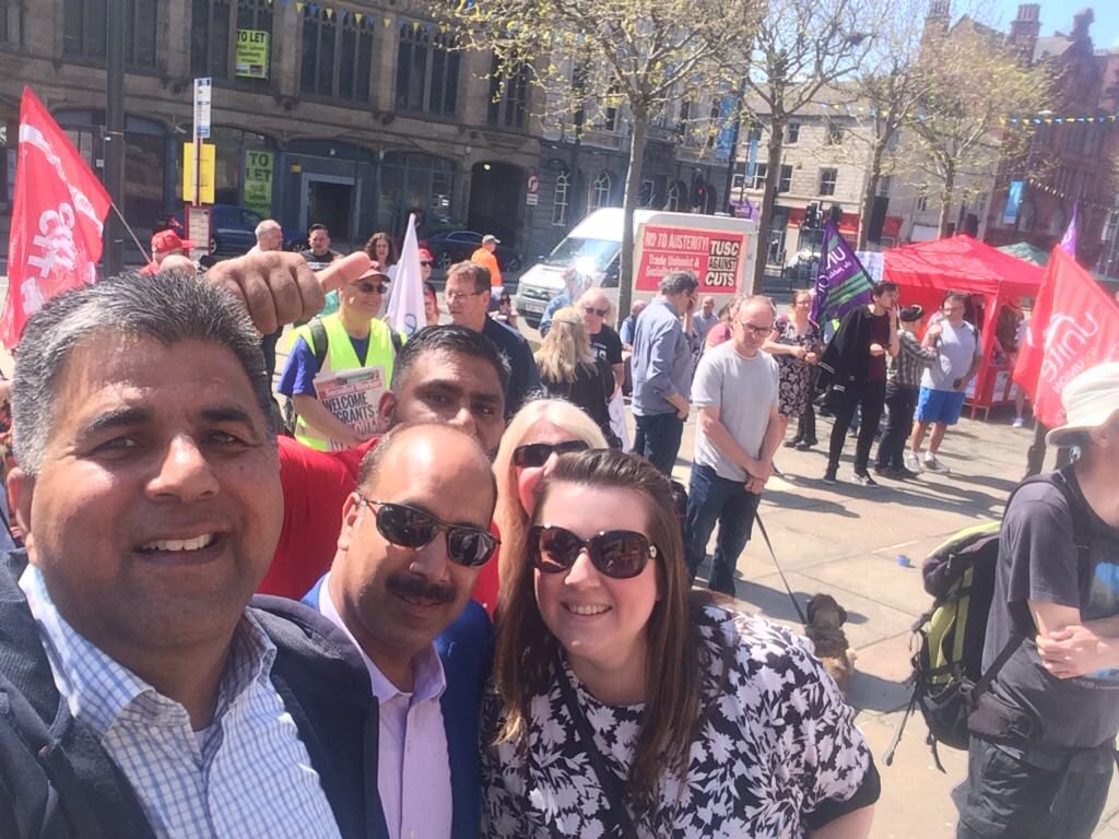 A great privilege to speak and to be here #LeedsTUC May Day march! ☀️🚩 #ToriesOut #MayDay for May Day March #ForTheMany #NotTheFew. @CWUnews
