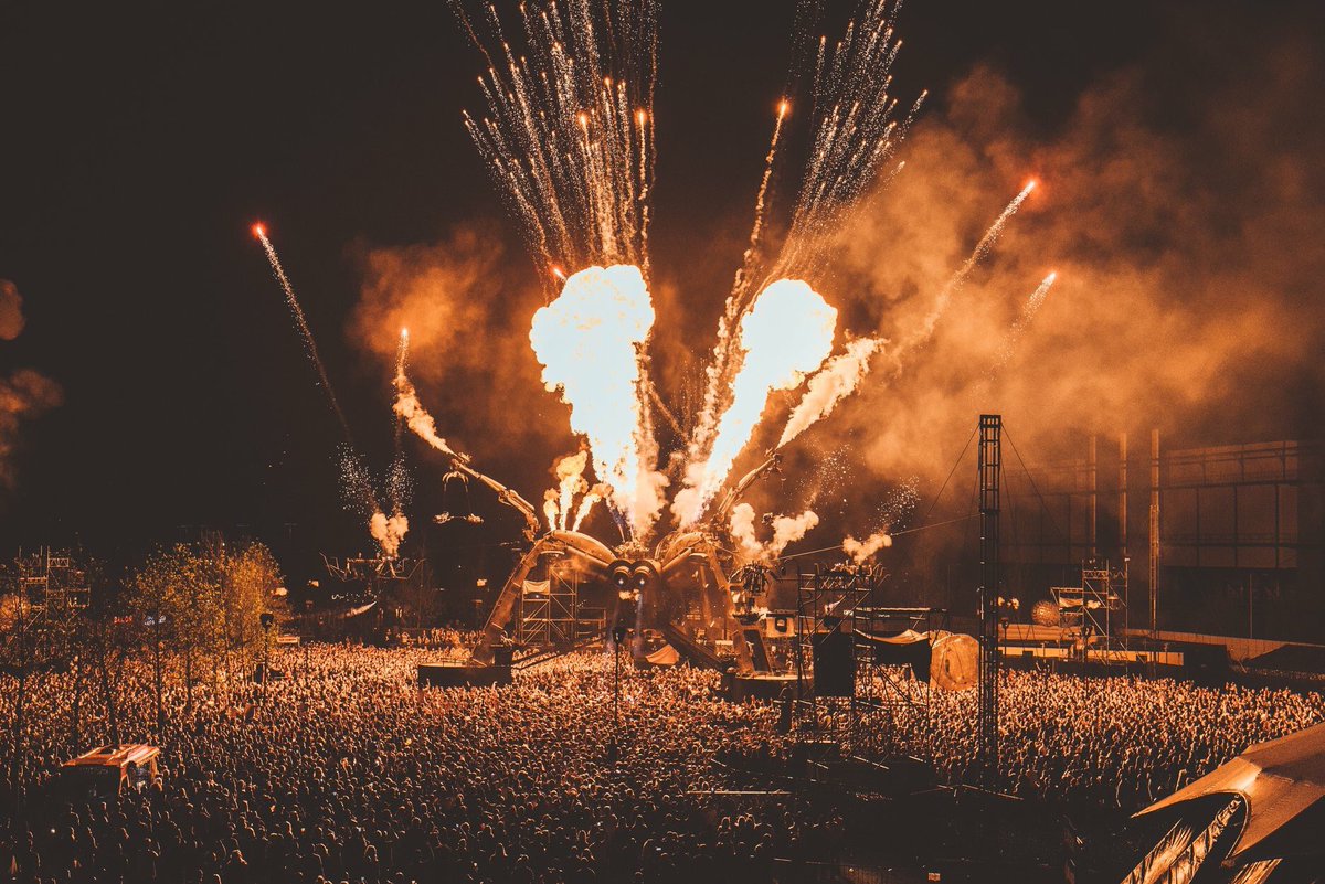 A_rcadia's tweet photo. What an epic Saturday - massive thanks, love and respect to everyone who was there... Sunday sunshine - here we go...

Final tickets on the door

https://t.co/rkDhcBoMVm https://t.co/izYeyhLhHk