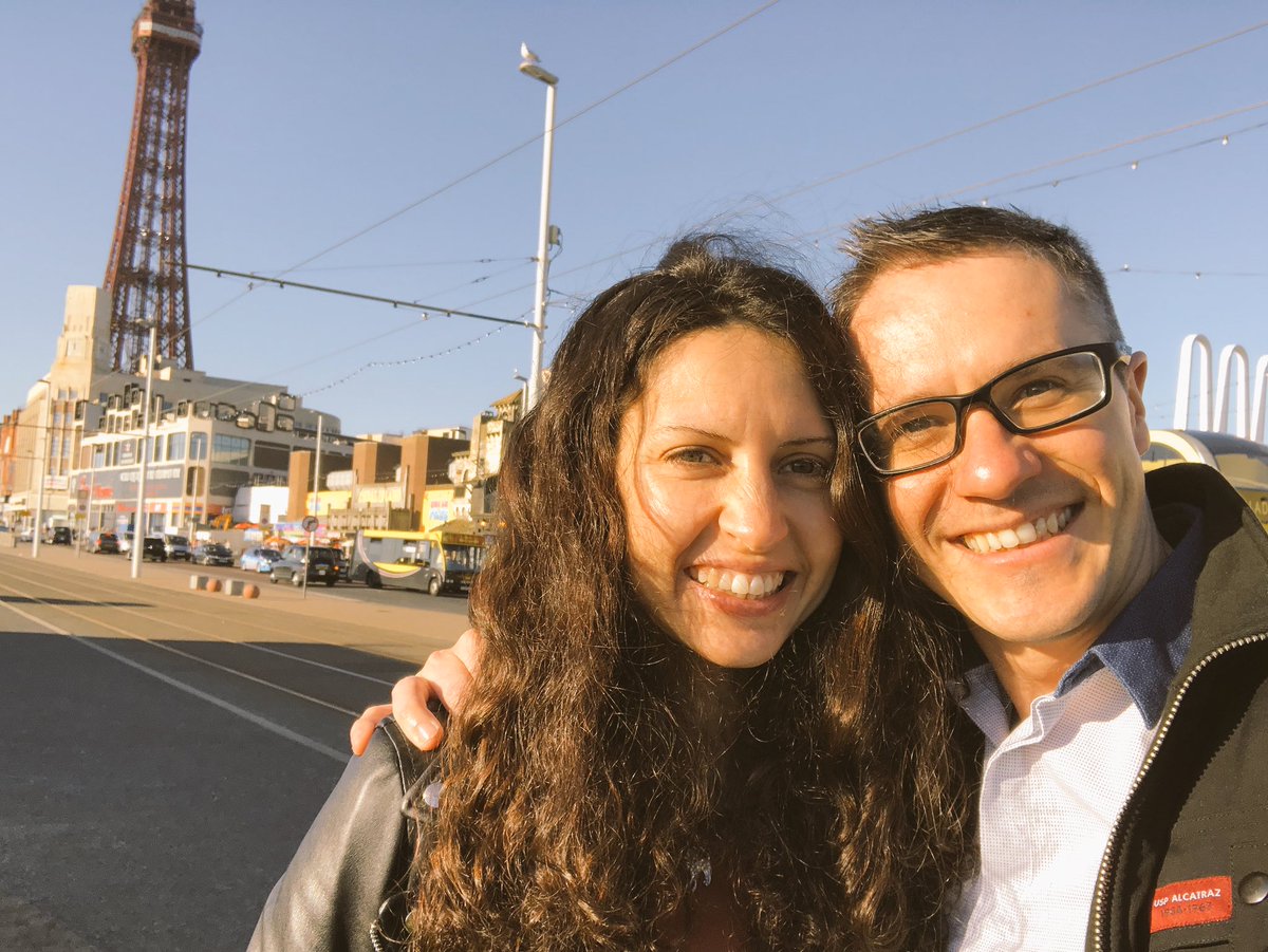 janthonymagic's tweet photo. #Blackpool never gets old #Loveit with #Cristina #BankHoliday #KENWEBSTER #BlackpoolTower #Sand #Beach #Sunshine #IceCream #BurntHead #FarmersWeek @YoungFarmersUK #YFA https://t.co/DCTuhI9PKn