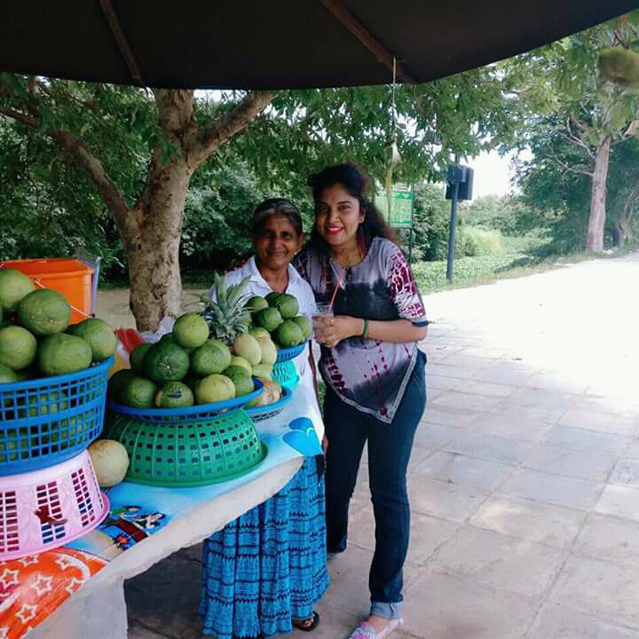 SabbitaActress's tweet photo. #Colombo Pictures! https://t.co/yCJ6uHXuab
