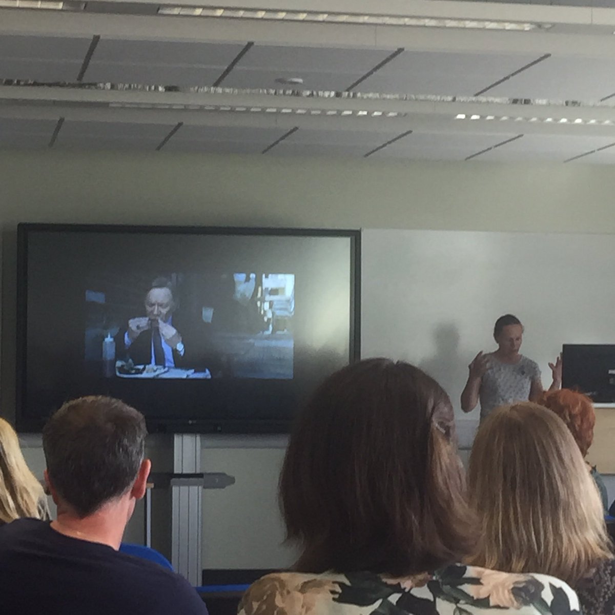 LitTV2018's tweet photo. Dr Ellen Turner is next from our ‘Crossing Boundaries’ panel with, ‘Meat, masculinity and power: Carnivory as metaphor in House of Cards’ #littv2018 @EllenBobTurner https://t.co/j1IE79zkxc