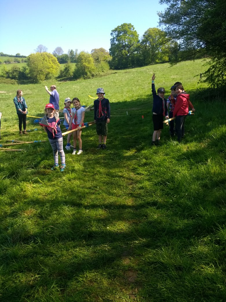 31stBathScouts's tweet photo. Cubs did some pioneering and built a seat to race each other #OnceUponACamp #iScout #pioneering #Cubs https://t.co/pJkd3bnN79