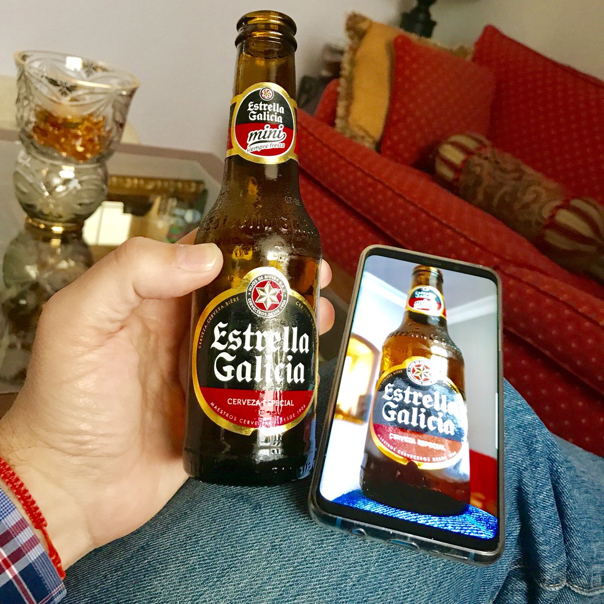 artbcn's tweet photo. #artbcnPICS • @estrellaGALICIA • #beer #cerveza https://t.co/6hqo0GPypu