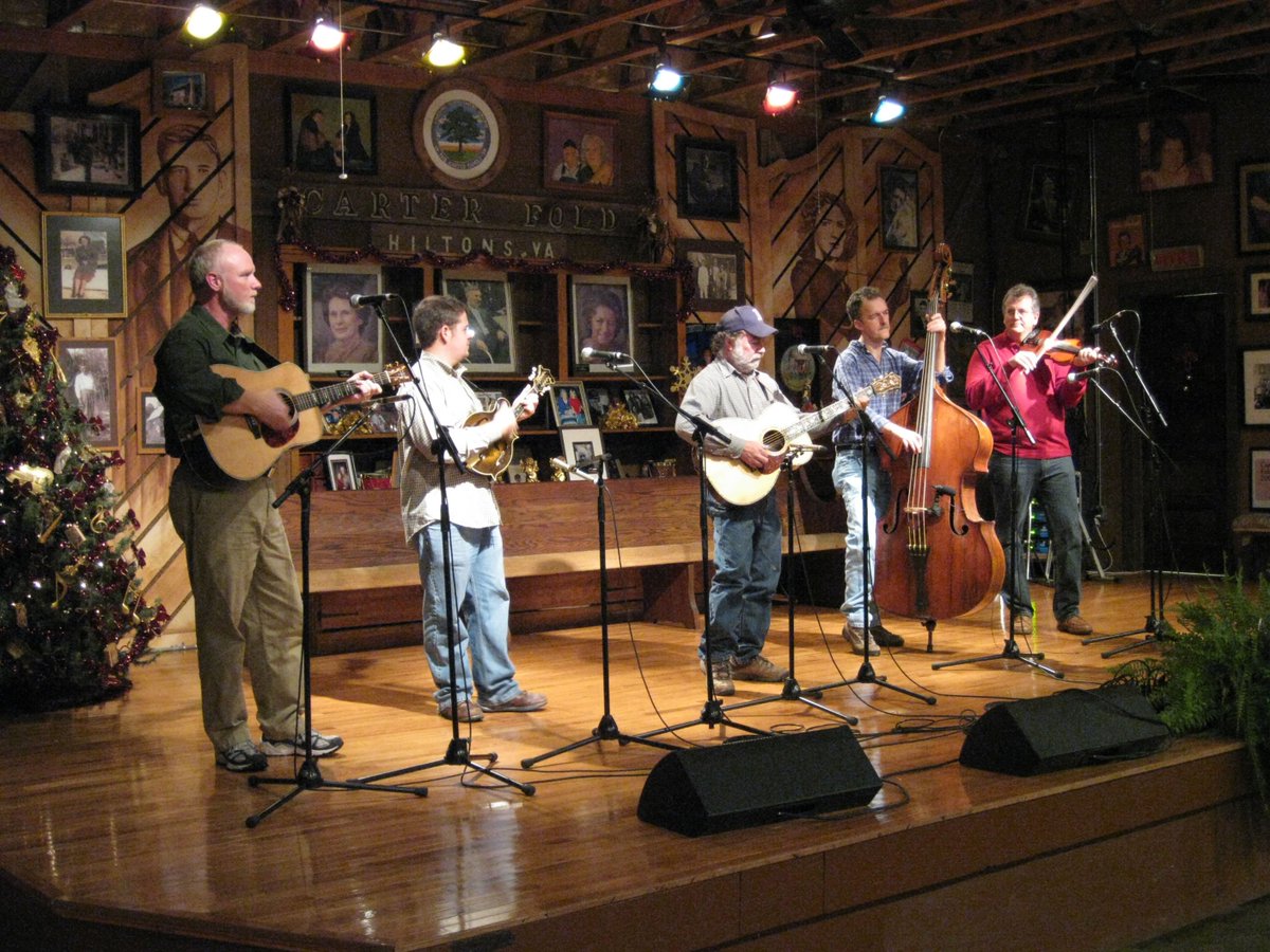 mtnsofmusic's tweet photo. Save the Date for the 4th Annual @mtnsofmusic Homecoming, June 8-16 and join in the 9 day journey celebrating Appalachian music, food &amp; culture highlighting all the blues-- in the mountains, in the bluegrass and blues masters playing in #swva this year. https://t.co/oOF3E0qPJY https://t.co/b6cij4HmSy