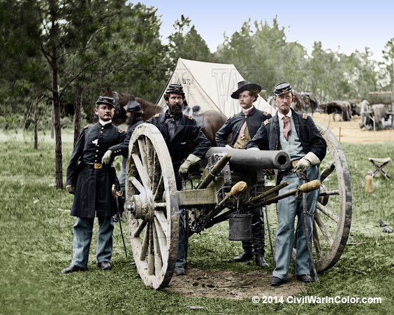 むいしゅきん公爵 南北戦争時の大砲って 思ったより大きいです 六 頭立て馬車で運ぶことを前提にしているので 野戦砲の標準タイプでも12ポンド 砲身重量800 以上 総重量は1トン以上 弥助砲 総重量0 超やアームストロング砲 6ポンド とは