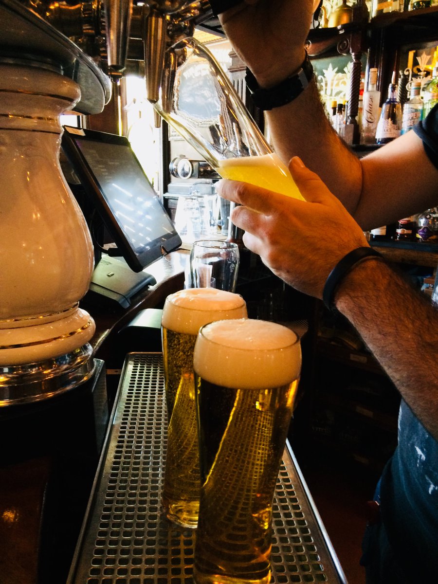 Weekend forecast 100% chance of beer. Come join us!! 😃 
#thedog #dulwichpub #sunshine #sunday