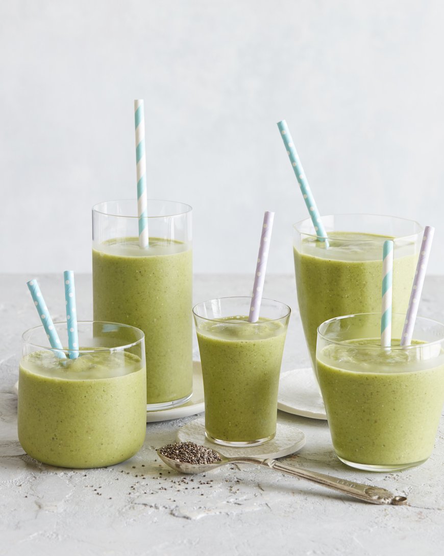 WhatsGabyCookin's tweet photo. Green smoothies are what's for breakfast this week! RECIPE: https://t.co/VoHpdqz08m https://t.co/RxFyQGl98c