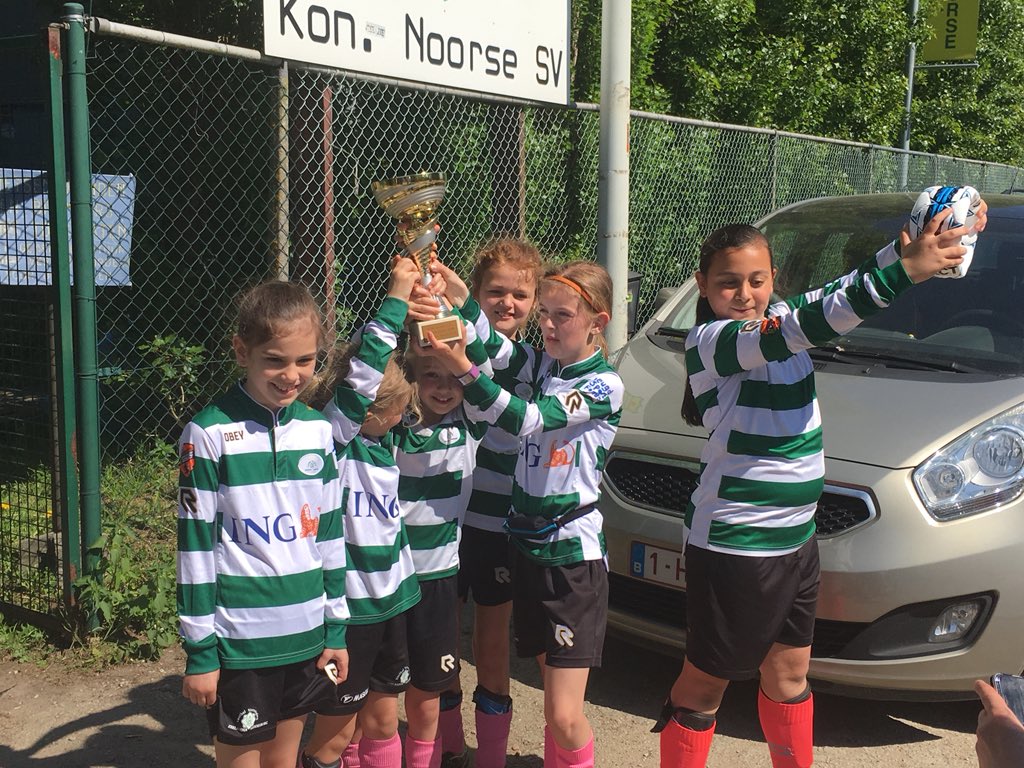 CoenIngelse's tweet image. Meiden zm werden vanochtend 1e bij toernooi van Noorse sk. En daarna voorwedstrijd @Unitas30 gewonnen @zeelandiamdb. #kanjers.