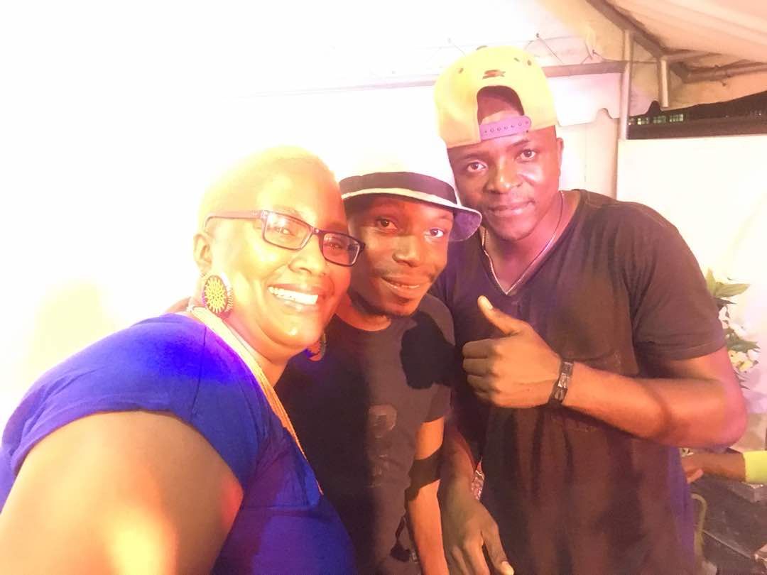 buhle_matsha's tweet photo. #MokoombaGroupie #LikerofThings
#Kugugothandayo
Good people...
Good times... https://t.co/kZbp1kvuKv