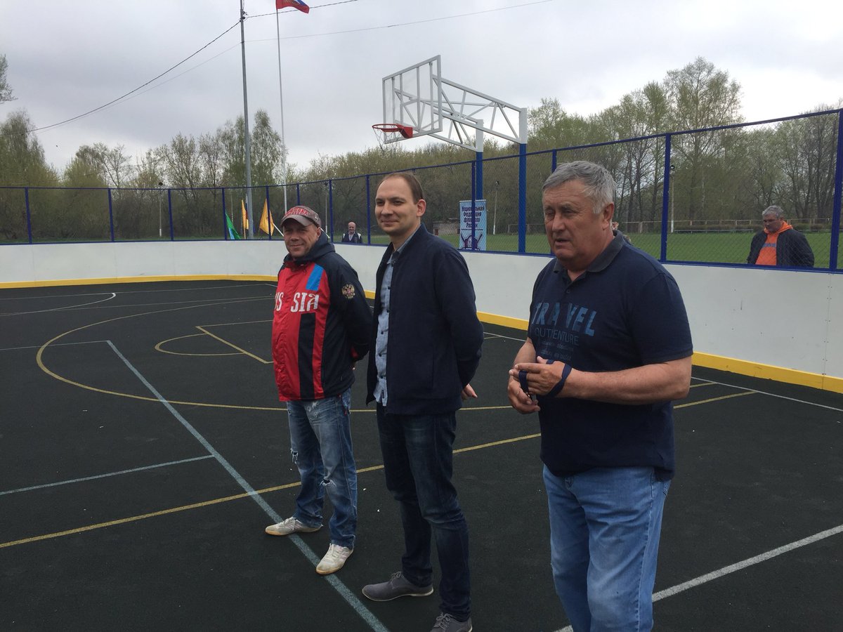 floorball37's tweet photo. В Гаврилов Посаде проходит II турнир по флорболу «Кубок Победы». В открытии турнира принял участие Президент Федерации @floorball37 Борис Мурванидзе #Иваново #флорбол37 #нффр #floorball https://t.co/pfSkaUFrQT