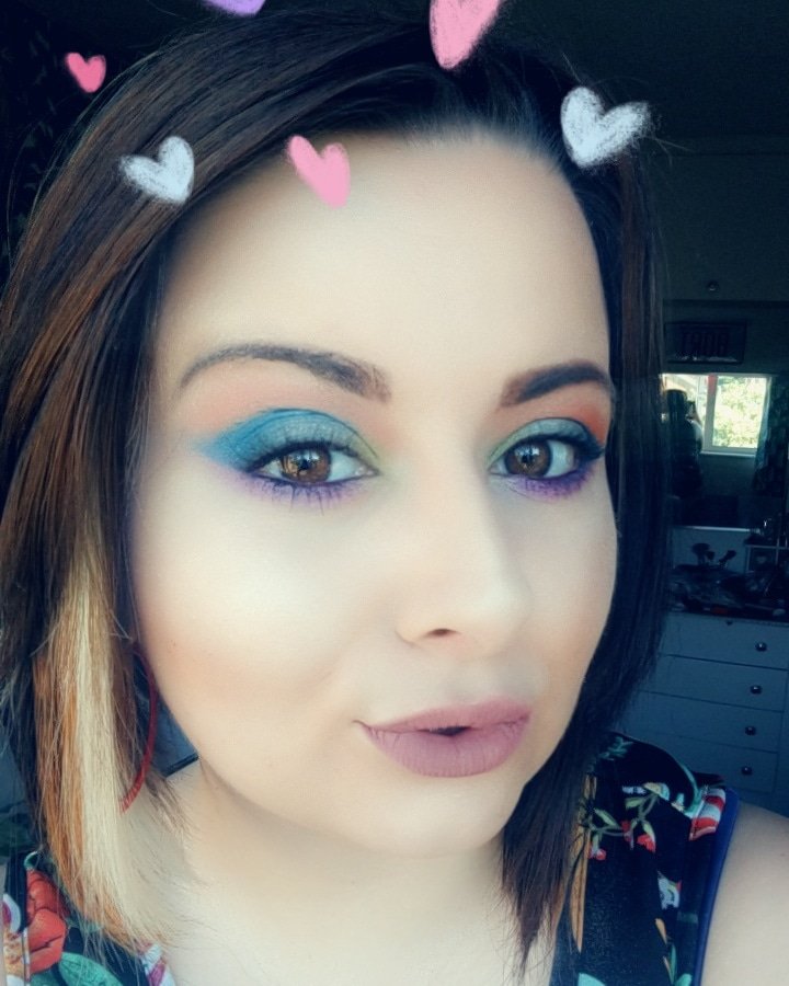 Today's #KLXUD look! Bold and bright for a beautiful sunny day like today! ☀️

@UrbanDecay
@KristenxLeanne 

#boldmakeup #brightmakeup #beautifulday #sunny #sunnyday #kristenleanne #kristenleannexurbandecay #urbandecay  #makeup #eyemakeup #leicester