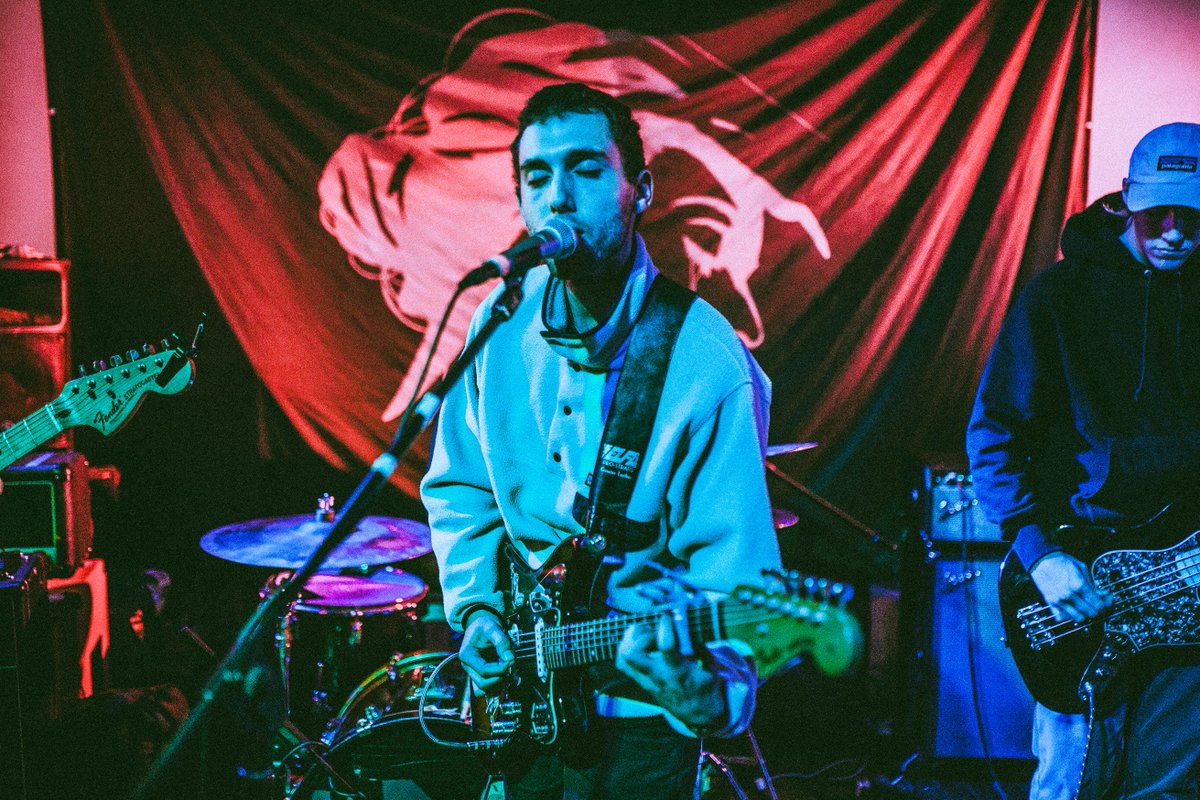 killyourstereo's tweet photo. Despite the smaller confines of Rad Bar, #EndlessHeights delivered a massive live set showcasing their powerful LP #ViciousPleasure. All with their pals in Jack R Reilly, Paradise Club &amp; Harbours in strong supportive tow. Review/pics > https://t.co/YqVx2q4j6g 

PC @MitchStrangman https://t.co/jc8DJerPGX