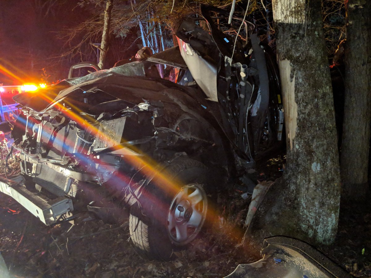 UVFDstation72's tweet photo. #UnionCT: Tree vs car on Bigelow Hollow Road with entrapment. https://t.co/3hghXjHGJS