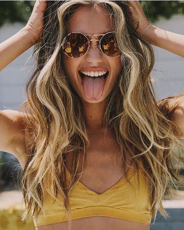 FlixyHair's tweet photo. We can feel summer coming ☀️ https://t.co/cvDtljL1PF https://t.co/R6R8M4uhpF