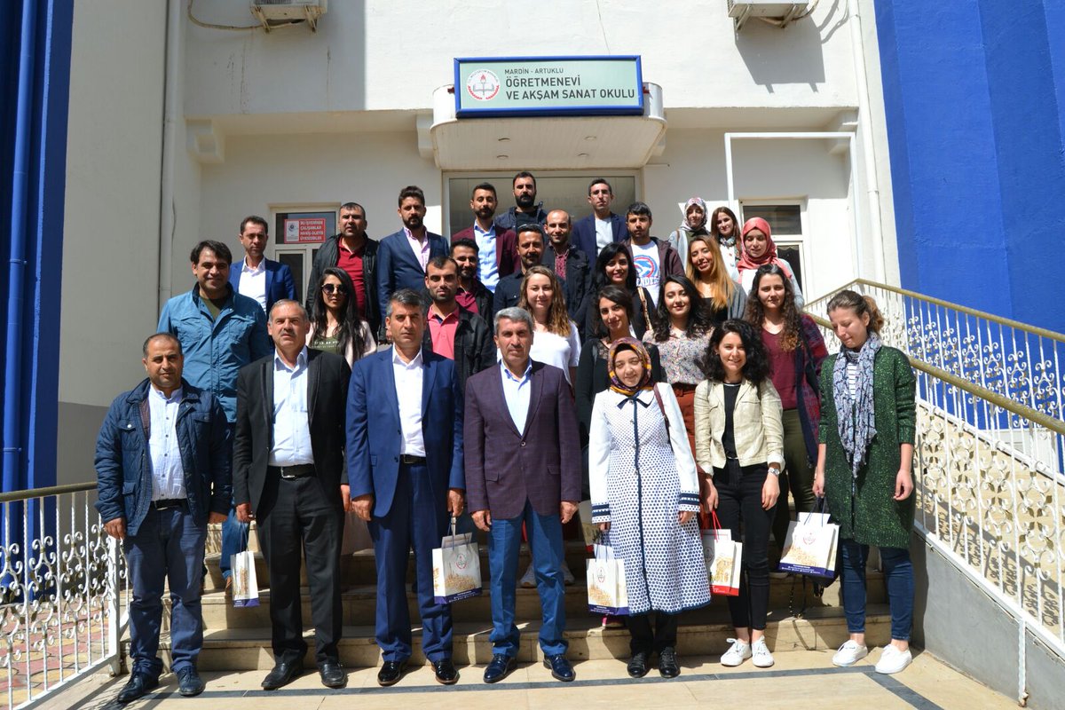 mardinilmem's tweet image. İl Millî Eğitim Müdürü  @yakup1219 #ÖgretmenimizMisafirimiz projesi kapsamında bugün #Midyat #Pelitli İlkokulu'nda görev yapan öğretmenlerimiz ile kahvaltıda buluştu
#BizBüyükBirAileyiz
@Yusuf__Tekin
@MustafaYMN