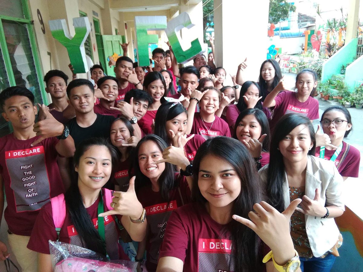 nursetinee's tweet photo. Praise God! Thank you Lord! Nanalo kami sa battle na to ๐๐ปโค๏ธ
#Selfie #ONETeamONEGod #YFCNA2-B #YouthCamp2018 https://t.co/GQWSkFaQcQ