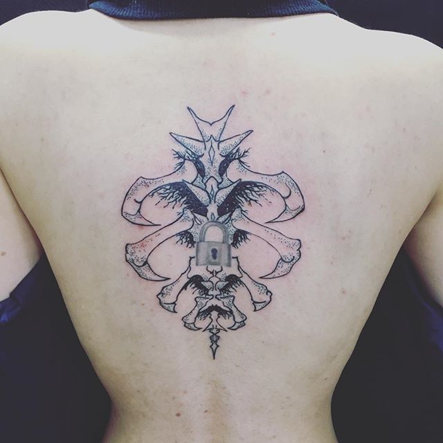 #骨刺青
#バックボーンタトゥー
#名古屋刺青 #金山刺青
#758tat2 #758tattoo
#彫介 #ナナゴーハチタトゥー
#holysk8 #ナゴヤタトゥー 
#designed by P.Y ift.tt/2rmXA28