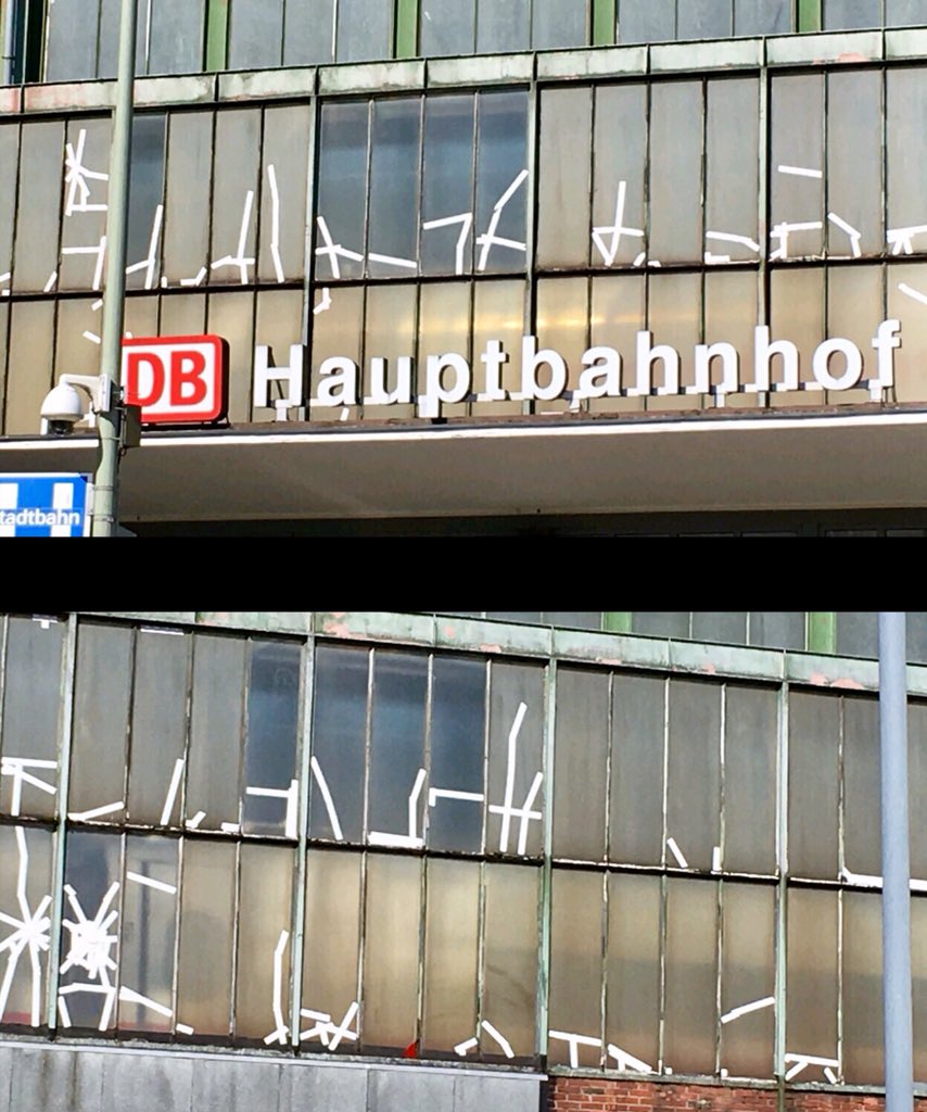 Sag mal, <a href="/DB_Bahn/">Deutsche Bahn Personenverkehr</a>: Wäre es nicht einfacher, EIN sehr großes Stück Klebeband um den Duisburger Bahnhof zu wickeln?