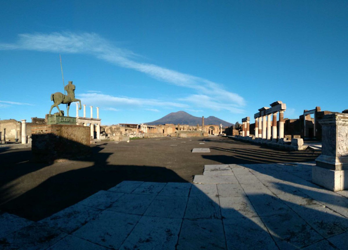 pompeii_sites's tweet photo. Oggi è #DomenicalMuseo. L'ingresso ai siti archeologici di Pompei, Stabia, Oplonti e Boscoreale è gratuito. Buona visita! https://t.co/NE0xbaLwDB