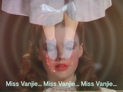 CountTo77's tweet photo. @VanessaVanjie #wizardofoz #dorothy #oz #vanjie https://t.co/NoCQQ5qvL6