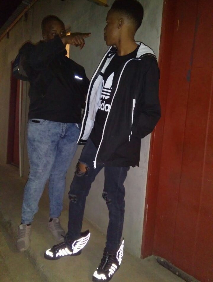 tragedy12345's tweet photo. #2shoesDaDeejay
#DaGift https://t.co/fMr8IQtokT