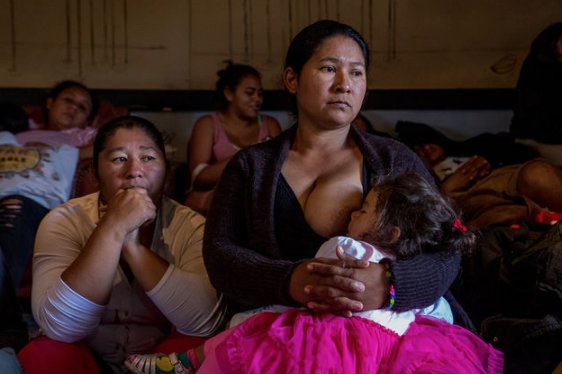 eldiarioes's tweet photo. El final de la caravana de migrantes que desafió a Trump: una semana frente a la frontera de EEUU para pedir asilo https://t.co/5o7gceD2yd En @desalambre https://t.co/E0A9iAYZo5